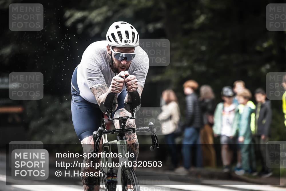 13.09.2026 - Stadtparktriathlon H.Heesch http://msf.ph/oto/10320503 13.09.2026 11:56:48 Radfahren 941, 952, 1053 meine-sportfotos.de