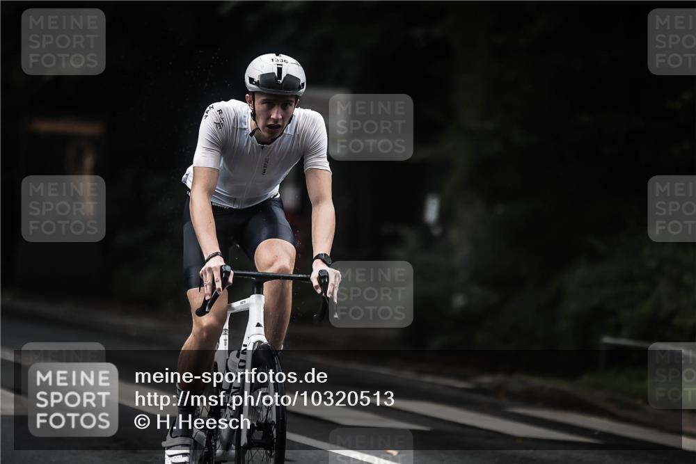 13.09.2026 - Stadtparktriathlon H.Heesch http://msf.ph/oto/10320513 13.09.2026 13:05:13 Radfahren 1272, 1336, 1386 meine-sportfotos.de