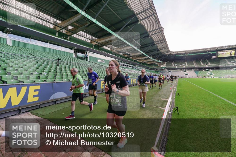 13.09.2026 - 21. swb-Marathon Bremen Michael Burmester http://msf.ph/oto/10320519 13.09.2026 13:20:05 Laufen im Stadion 333, 464, 486, 512, 704, 921, 938, 1066, 1129, 1156, 1409, 1431, 1439, 1446, 1506, 1697, 1756, 1765, 1815, 1846, 1916, 2010, 2028, 2064, 2139, 2224, 2240, 2278, 2315, 2349, 2394, 2395, 2417, 2437, 2501, 2519, 2533, 2557, 2563, 2588, 2622, 2626, 2689, 2694, 2695, 2702, 2703, 2722, 2756, 2786, 2793, 2843, 2845, 2886, 2944, 2983, 3004, 3017, 3018, 3031, 3035, 3036, 3037, 3046, 3059, 3072, 3102, 3116, 3139, 3189, 3198, 3243, 3263, 3264, 3285, 3287, 3310, 3315, 3619, 3879 meine-sportfotos.de