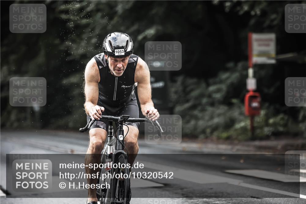 13.09.2026 - Stadtparktriathlon H.Heesch http://msf.ph/oto/10320542 13.09.2026 11:56:50 Radfahren 952, 997, 1030, 1053 meine-sportfotos.de