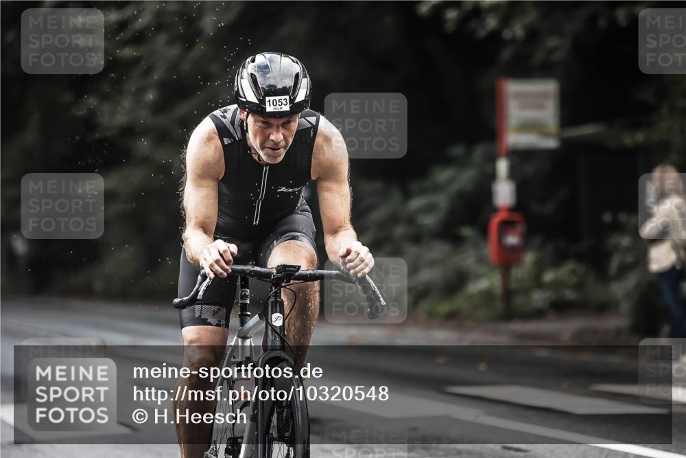 13.09.2026 - Stadtparktriathlon H.Heesch http://msf.ph/oto/10320548 13.09.2026 11:56:50 Radfahren 952, 997, 1030, 1053 meine-sportfotos.de