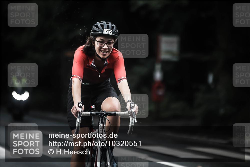 13.09.2026 - Stadtparktriathlon H.Heesch http://msf.ph/oto/10320551 13.09.2026 13:05:15 Radfahren 1272, 1336, 1386 meine-sportfotos.de