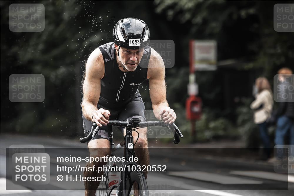 13.09.2026 - Stadtparktriathlon H.Heesch http://msf.ph/oto/10320552 13.09.2026 11:56:51 Radfahren 952, 997, 1030, 1053 meine-sportfotos.de
