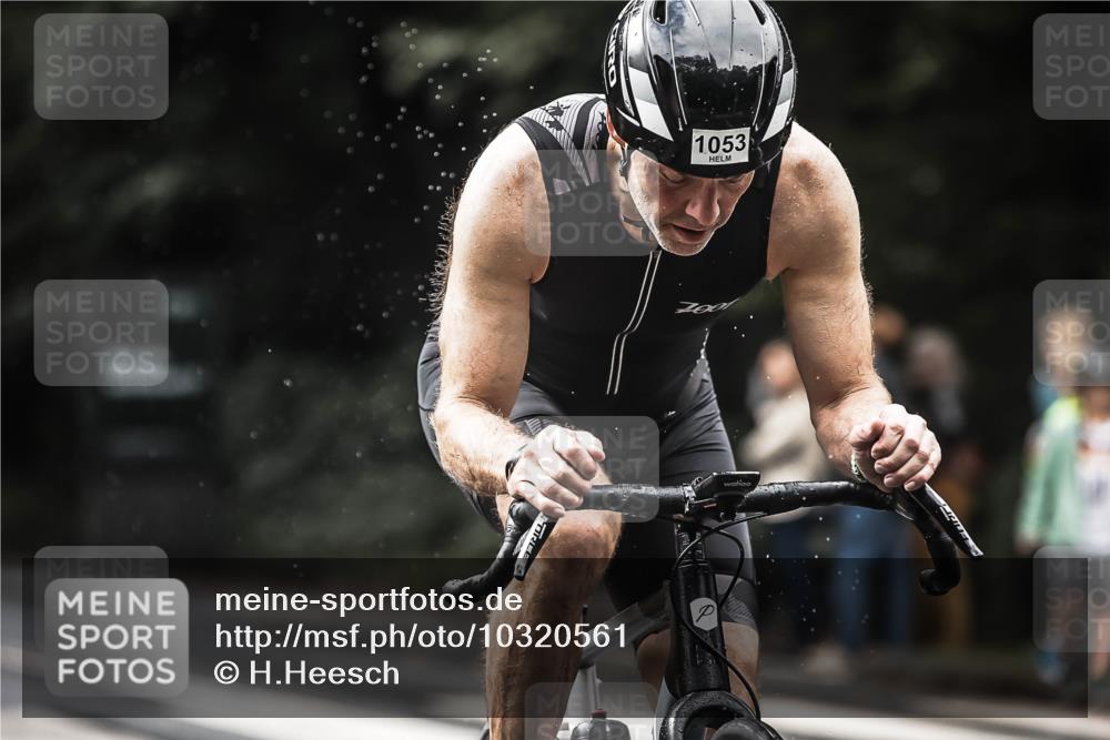 13.09.2026 - Stadtparktriathlon H.Heesch http://msf.ph/oto/10320561 13.09.2026 11:56:51 Radfahren 952, 997, 1030, 1053 meine-sportfotos.de