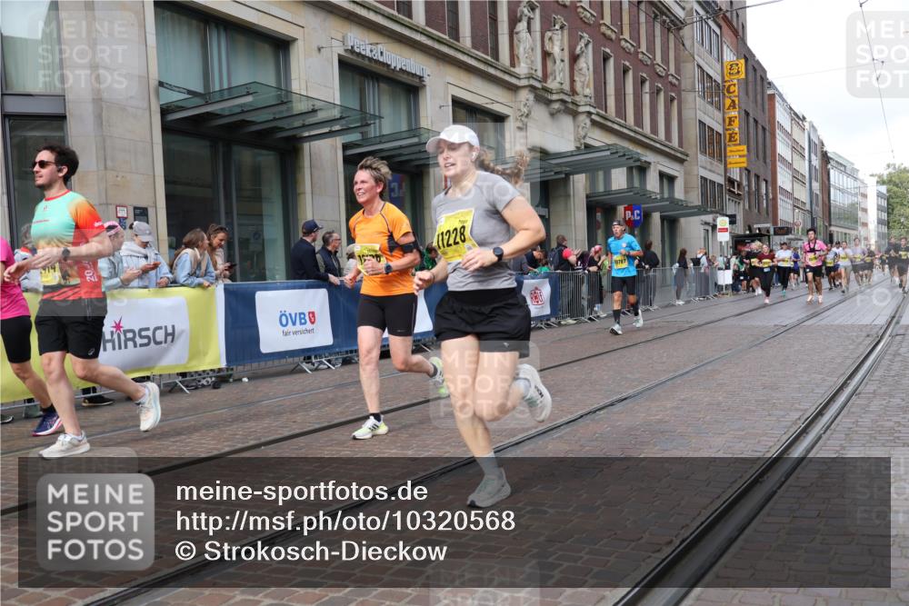 13.09.2026 - 21. swb-Marathon Bremen Strokosch-Dieckow http://msf.ph/oto/10320568 13.09.2026 10:58:45 Ziel 10254, 10383, 10415, 10427, 10477, 10485, 10668, 10787, 10794, 10843, 11034, 11086, 11125, 11267, 11278, 11301, 11302, 11602, 11913, 12015, 12118, 12127, 12130, 12131, 12176, 12200, 12271, 12297, 12414, 10485, 10832, 10878, 10879, 10948, 11004, 11030, 11152, 11189, 11228, 11384, 11455, 11488, 11743, 11953, 11955, 12180, 12237, 12320, 12499, 12505, 12518 meine-sportfotos.de