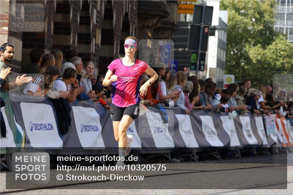 13.09.2026 - 21. swb-Marathon Bremen Strokosch-Dieckow http://msf.ph/oto/10320575 13.09.2026 13:08:31 Ziel 2098, 2266, 2844, 3808, 4247, 5594, 6692, 9582, 13091, 715, 3110, 3276, 4033, 5377, 6842, 7064, 7121, 8555, 9240, 9411, 9702 meine-sportfotos.de