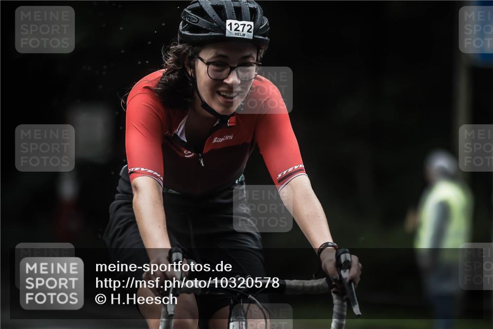13.09.2026 - Stadtparktriathlon H.Heesch http://msf.ph/oto/10320578 13.09.2026 13:05:15 Radfahren 1272, 1336, 1386 meine-sportfotos.de