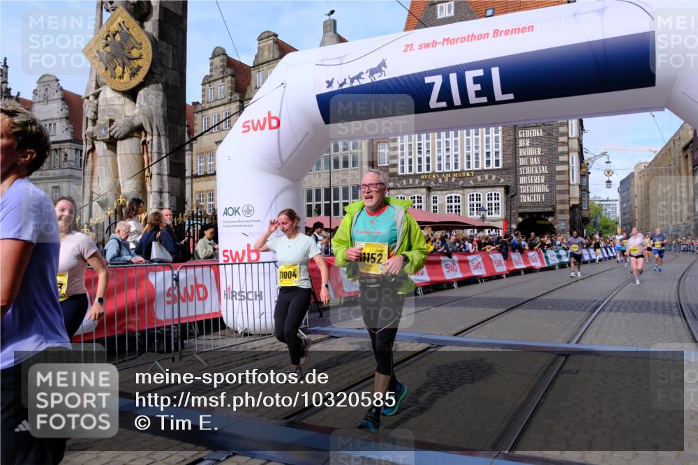 13.09.2026 - 21. swb-Marathon Bremen Tim E. http://msf.ph/oto/10320585 13.09.2026 10:58:43 Ziel 10249, 10530, 10750, 10878, 10879, 11004, 11120, 11131, 11152, 11202, 11384, 11403, 11420, 11455, 11686, 11750, 11906, 11952, 11953, 12017, 12092, 12180, 12320, 12499, 12518 meine-sportfotos.de