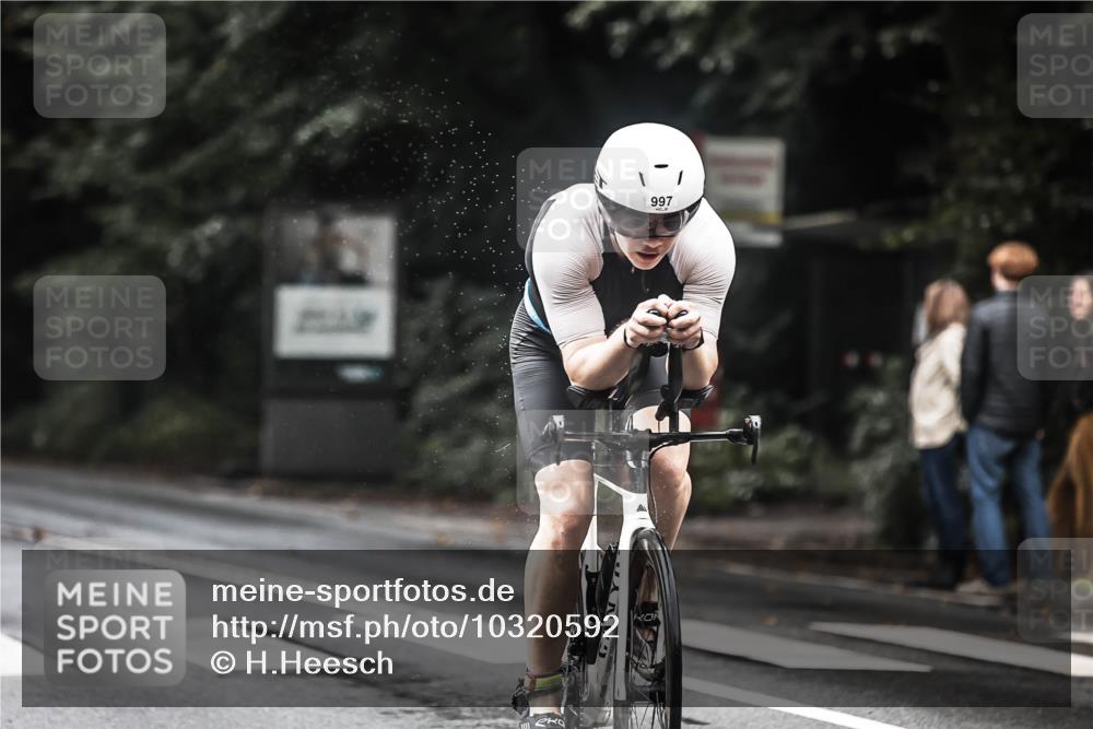 13.09.2026 - Stadtparktriathlon H.Heesch http://msf.ph/oto/10320592 13.09.2026 11:56:55 Radfahren 997, 1030, 1053 meine-sportfotos.de