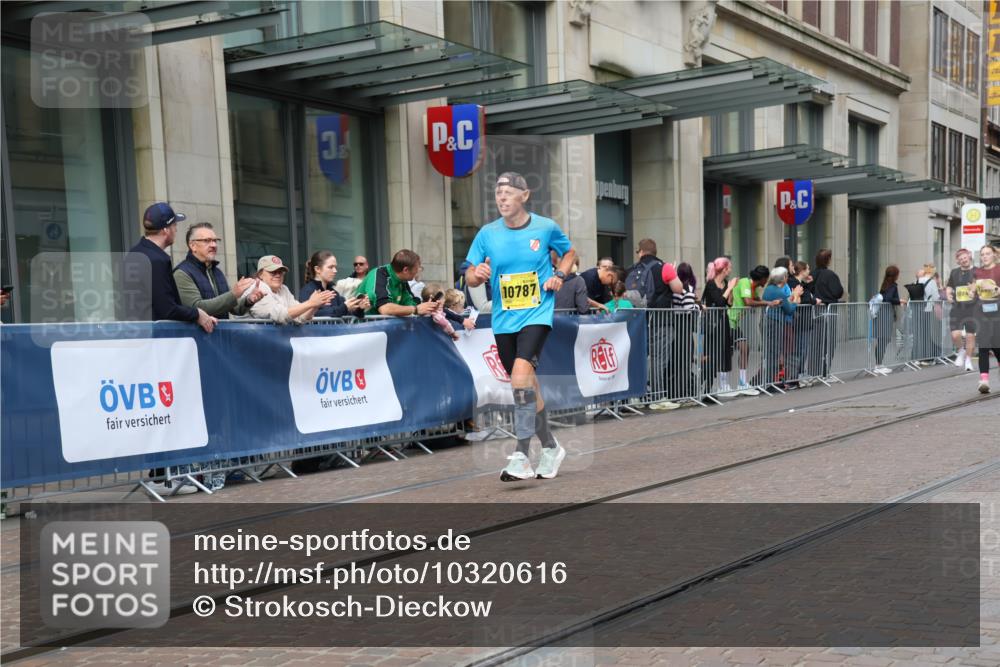 13.09.2026 - 21. swb-Marathon Bremen Strokosch-Dieckow http://msf.ph/oto/10320616 13.09.2026 10:58:47 Ziel 10254, 10383, 10415, 10427, 10477, 10492, 10668, 10787, 10794, 10843, 11034, 11086, 11125, 11267, 11278, 11301, 11302, 11602, 11913, 12015, 12118, 12127, 12130, 12131, 12176, 12200, 12271, 12297, 12414, 12541, 10254, 10485, 10794, 10832, 10878, 10879, 10948, 11030, 11189, 11228, 11384, 11488, 11743, 11955, 12176, 12180, 12237, 12320, 12499, 12505 meine-sportfotos.de