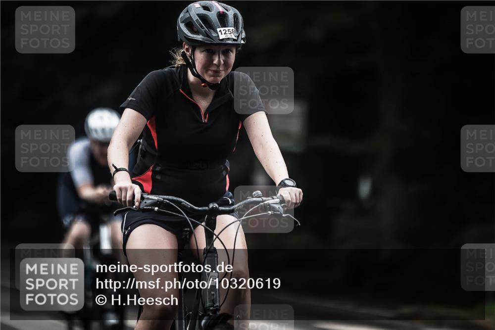 13.09.2026 - Stadtparktriathlon H.Heesch http://msf.ph/oto/10320619 13.09.2026 13:05:23 Radfahren 1202, 1231, 1256, 1258, 1402 meine-sportfotos.de