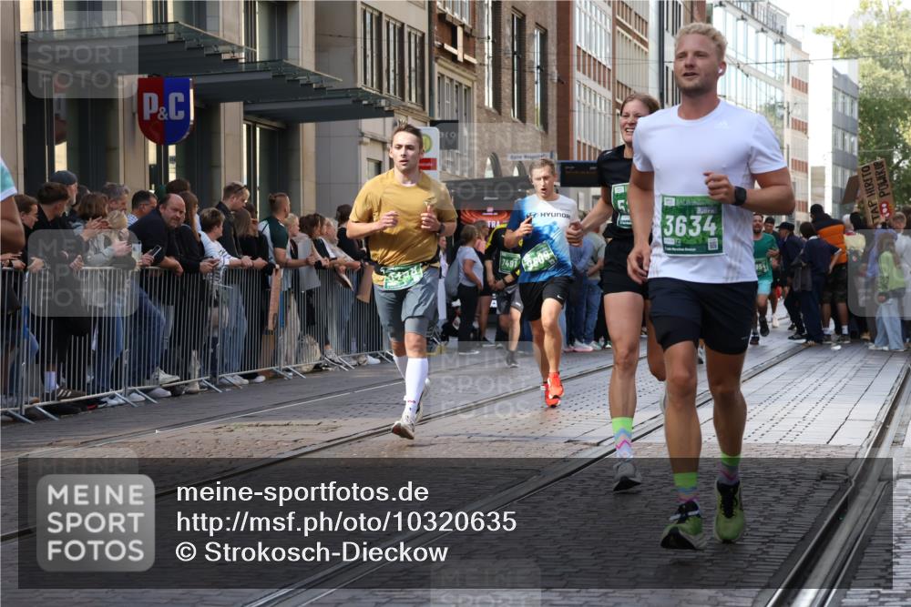13.09.2026 - 21. swb-Marathon Bremen Strokosch-Dieckow http://msf.ph/oto/10320635 13.09.2026 13:17:54 Ziel 1146, 1419, 1631, 1872, 2260, 2634, 2671, 3241, 3458, 3514, 3634, 4131, 4733, 5292, 5460, 5695, 5948, 6152, 6290, 6448, 7491, 7954, 8094, 8805, 8943, 8944, 9134, 9609, 10065, 13150, 771, 948, 1297, 1797, 2001, 2125, 2234, 2634, 2812, 3051, 3192, 3760, 4171, 4286, 4374, 4498, 4499, 4620, 5041, 5530, 5817, 5935, 7901, 8250, 8805, 8869, 9400, 9505, 9595, 9596, 9837, 13041, 13107 meine-sportfotos.de