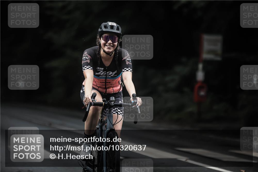 13.09.2026 - Stadtparktriathlon H.Heesch http://msf.ph/oto/10320637 13.09.2026 13:05:24 Radfahren 1202, 1231, 1256, 1258, 1402 meine-sportfotos.de