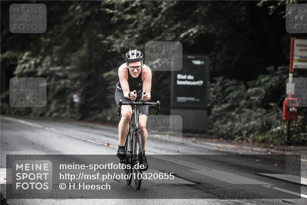 13.09.2026 - Stadtparktriathlon H.Heesch http://msf.ph/oto/10320655 13.09.2026 11:57:03 Radfahren 914 meine-sportfotos.de