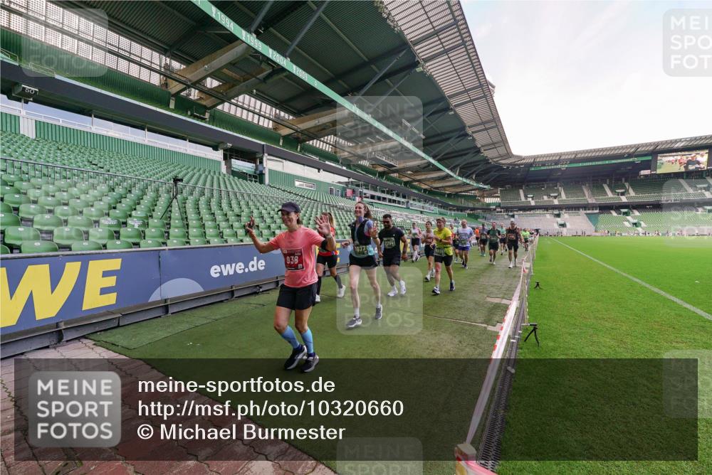 13.09.2026 - 21. swb-Marathon Bremen Michael Burmester http://msf.ph/oto/10320660 13.09.2026 13:20:21 Laufen im Stadion 333, 464, 512, 620, 704, 938, 1066, 1129, 1156, 1409, 1439, 1446, 1506, 1697, 1756, 1808, 1815, 1846, 1916, 2010, 2028, 2064, 2139, 2201, 2224, 2240, 2258, 2278, 2315, 2349, 2394, 2395, 2414, 2417, 2437, 2501, 2519, 2533, 2557, 2563, 2588, 2626, 2689, 2694, 2695, 2702, 2703, 2722, 2736, 2756, 2786, 2793, 2843, 2845, 2886, 2983, 3004, 3010, 3017, 3018, 3031, 3035, 3036, 3037, 3046, 3059, 3070, 3072, 3074, 3102, 3116, 3139, 3189, 3198, 3243, 3263, 3264, 3310, 3315 meine-sportfotos.de