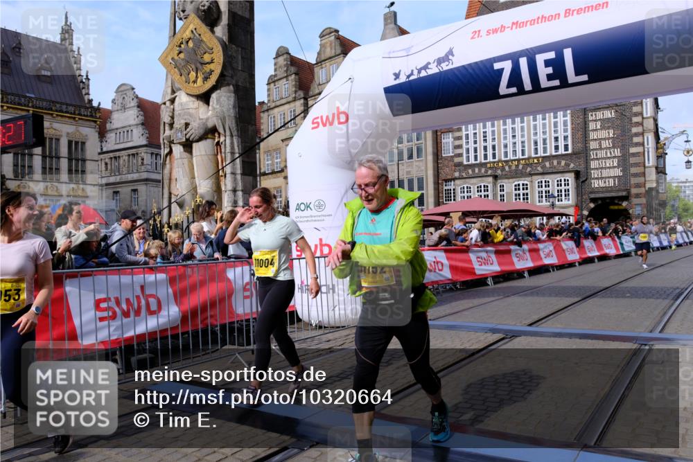 13.09.2026 - 21. swb-Marathon Bremen Tim E. http://msf.ph/oto/10320664 13.09.2026 10:58:43 Ziel 10249, 10530, 10750, 10878, 10879, 11004, 11120, 11131, 11152, 11202, 11384, 11403, 11420, 11455, 11686, 11750, 11906, 11952, 11953, 12017, 12092, 12180, 12320, 12499, 12518 meine-sportfotos.de