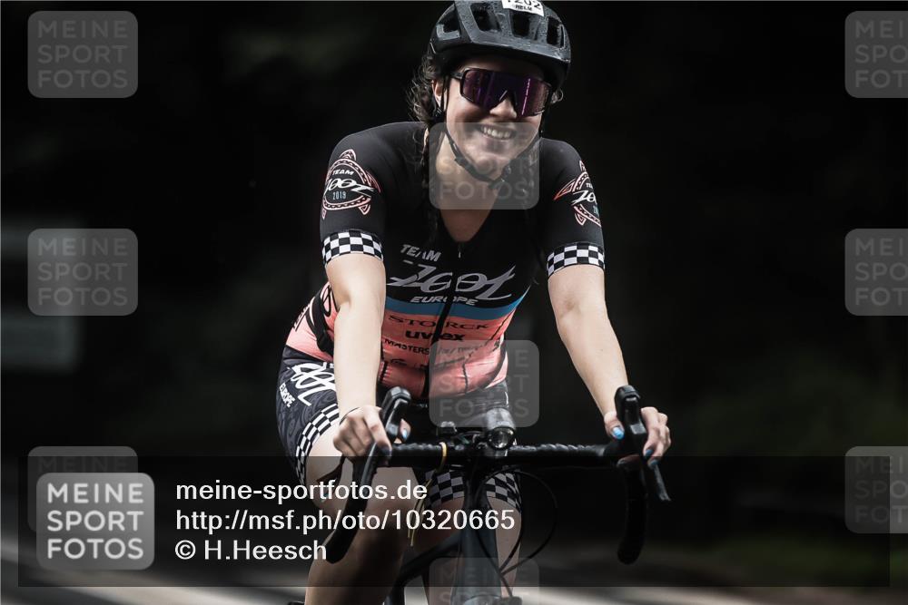 13.09.2026 - Stadtparktriathlon H.Heesch http://msf.ph/oto/10320665 13.09.2026 13:05:25 Radfahren 1202, 1231, 1256, 1258, 1402 meine-sportfotos.de