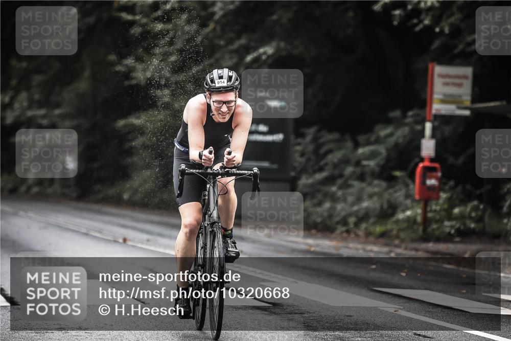 13.09.2026 - Stadtparktriathlon H.Heesch http://msf.ph/oto/10320668 13.09.2026 11:57:03 Radfahren 914 meine-sportfotos.de