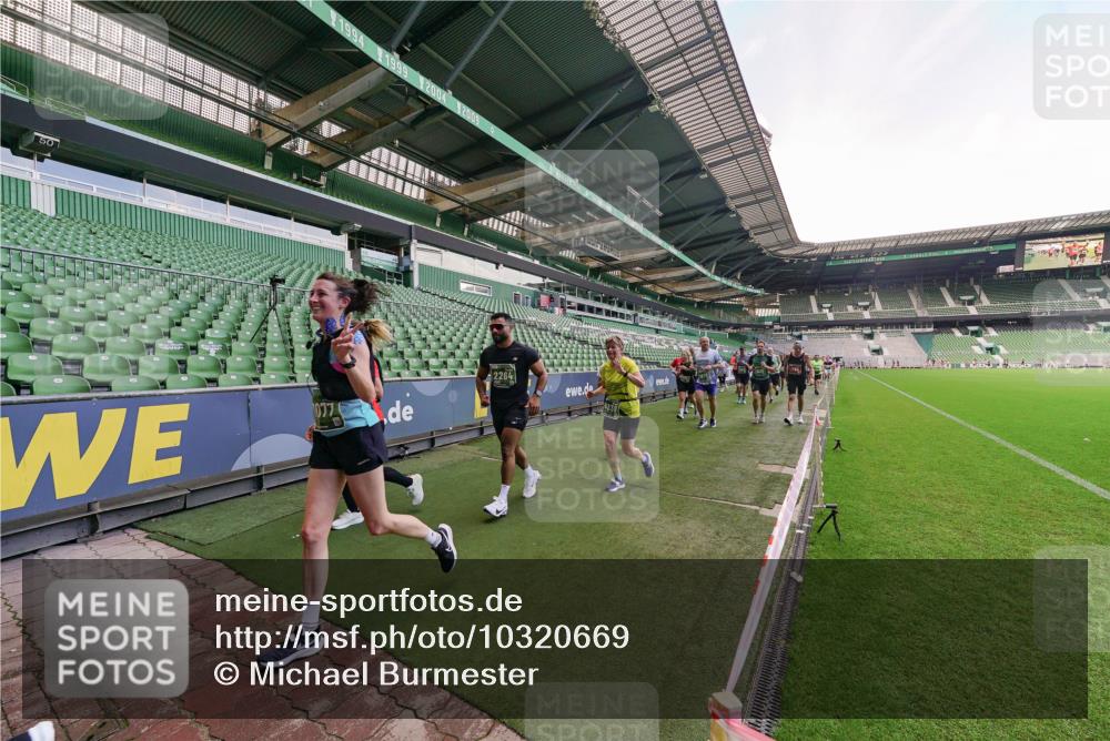 13.09.2026 - 21. swb-Marathon Bremen Michael Burmester http://msf.ph/oto/10320669 13.09.2026 13:20:22 Laufen im Stadion 333, 464, 512, 620, 704, 938, 1066, 1129, 1156, 1409, 1439, 1446, 1506, 1697, 1756, 1808, 1815, 1846, 1916, 2010, 2028, 2064, 2139, 2201, 2224, 2240, 2258, 2278, 2315, 2349, 2394, 2395, 2414, 2417, 2437, 2501, 2519, 2533, 2557, 2563, 2588, 2626, 2689, 2694, 2695, 2702, 2703, 2722, 2736, 2756, 2786, 2793, 2843, 2845, 2886, 2983, 3004, 3010, 3017, 3018, 3031, 3035, 3036, 3037, 3046, 3059, 3070, 3072, 3074, 3102, 3116, 3139, 3189, 3198, 3243, 3263, 3264, 3310, 3315 meine-sportfotos.de