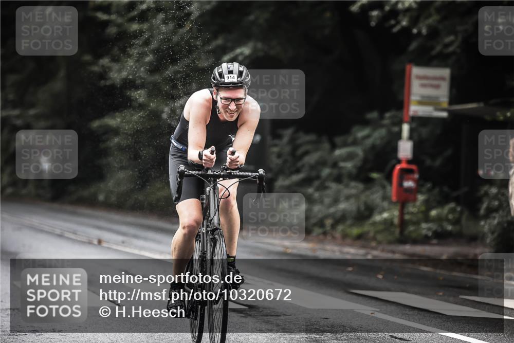 13.09.2026 - Stadtparktriathlon H.Heesch http://msf.ph/oto/10320672 13.09.2026 11:57:03 Radfahren 914 meine-sportfotos.de