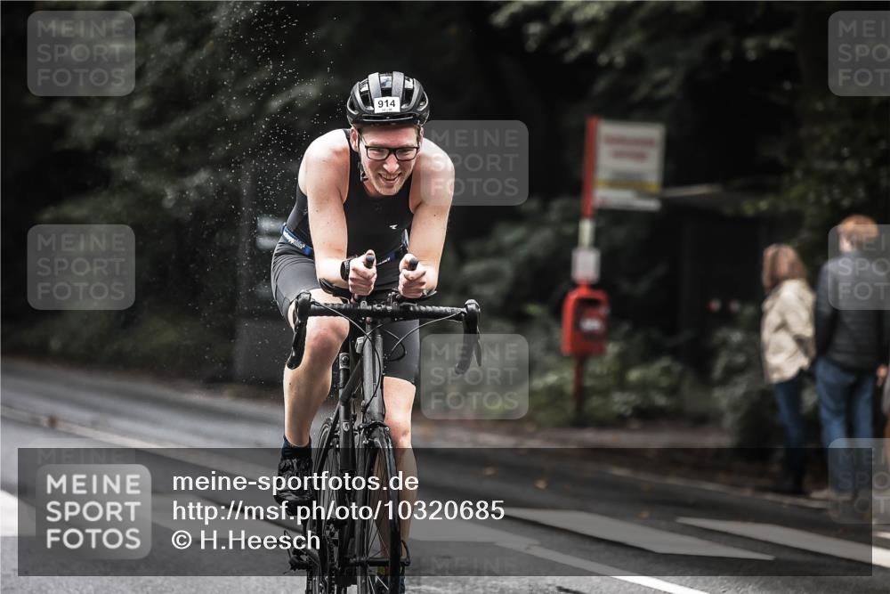 13.09.2026 - Stadtparktriathlon H.Heesch http://msf.ph/oto/10320685 13.09.2026 11:57:04 Radfahren 914 meine-sportfotos.de