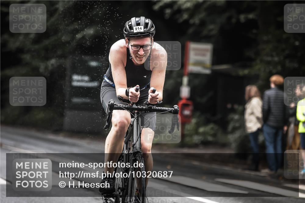 13.09.2026 - Stadtparktriathlon H.Heesch http://msf.ph/oto/10320687 13.09.2026 11:57:04 Radfahren 914 meine-sportfotos.de