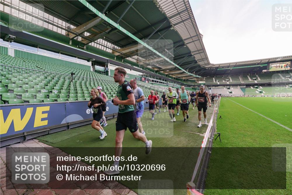 13.09.2026 - 21. swb-Marathon Bremen Michael Burmester http://msf.ph/oto/10320696 13.09.2026 13:20:25 Laufen im Stadion 333, 464, 512, 620, 704, 938, 1066, 1129, 1156, 1158, 1409, 1439, 1446, 1506, 1676, 1697, 1756, 1808, 1815, 1846, 1916, 2010, 2028, 2064, 2139, 2201, 2240, 2258, 2278, 2315, 2349, 2394, 2395, 2414, 2417, 2437, 2501, 2519, 2533, 2557, 2563, 2588, 2626, 2689, 2694, 2695, 2702, 2703, 2722, 2736, 2756, 2786, 2793, 2843, 2845, 2886, 2983, 3004, 3010, 3017, 3018, 3031, 3035, 3036, 3037, 3046, 3059, 3070, 3072, 3074, 3102, 3116, 3139, 3189, 3198, 3243, 3263, 3264, 3310, 3315 meine-sportfotos.de