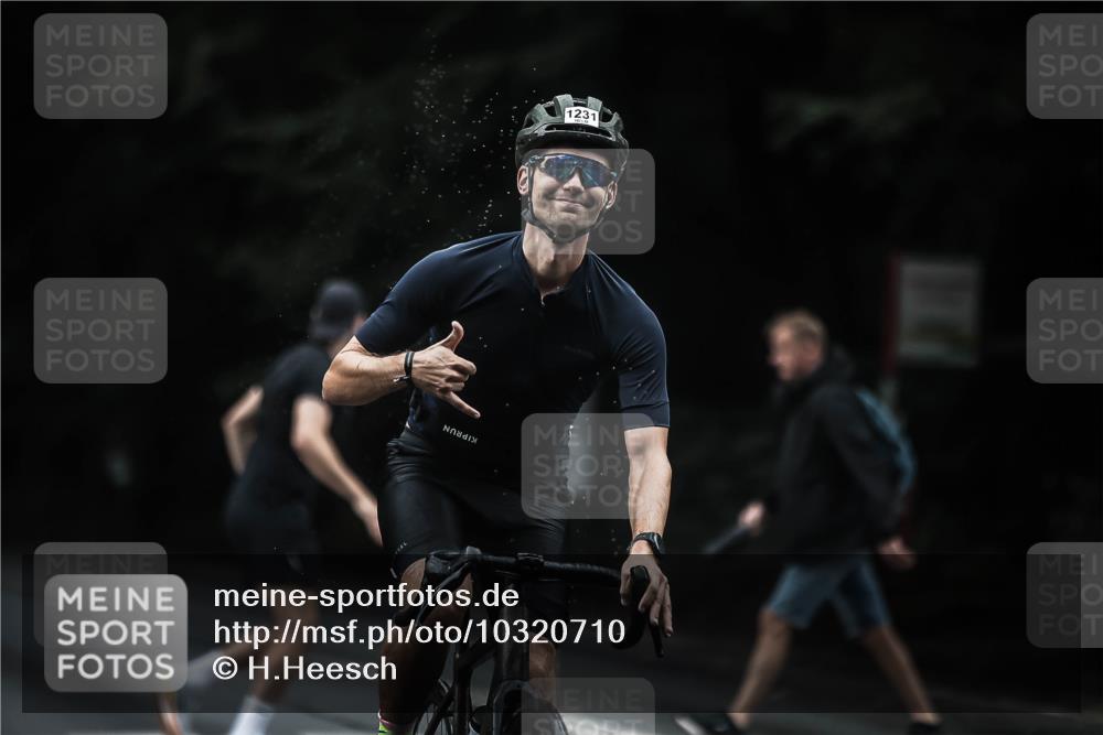 13.09.2026 - Stadtparktriathlon H.Heesch http://msf.ph/oto/10320710 13.09.2026 13:05:28 Radfahren 1202, 1231, 1256, 1258, 1352, 1402 meine-sportfotos.de