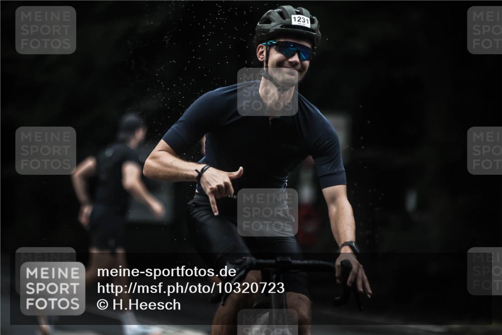 13.09.2026 - Stadtparktriathlon H.Heesch http://msf.ph/oto/10320723 13.09.2026 13:05:28 Radfahren 1202, 1231, 1256, 1258, 1352, 1402 meine-sportfotos.de