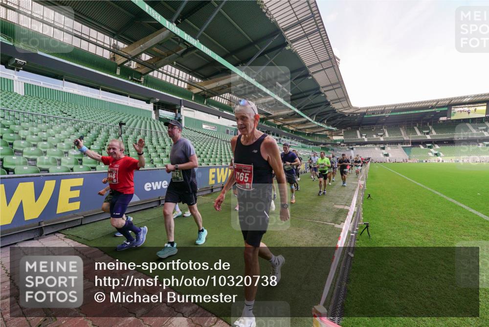 13.09.2026 - 21. swb-Marathon Bremen Michael Burmester http://msf.ph/oto/10320738 13.09.2026 13:20:28 Laufen im Stadion 333, 464, 512, 620, 704, 938, 1066, 1129, 1156, 1158, 1409, 1439, 1446, 1506, 1676, 1697, 1756, 1808, 1815, 1846, 1916, 2010, 2028, 2064, 2139, 2201, 2240, 2258, 2278, 2315, 2349, 2394, 2395, 2414, 2417, 2437, 2501, 2519, 2533, 2557, 2563, 2588, 2626, 2689, 2694, 2695, 2702, 2703, 2722, 2736, 2756, 2793, 2843, 2886, 2983, 3004, 3010, 3017, 3018, 3031, 3035, 3036, 3037, 3046, 3059, 3070, 3074, 3102, 3116, 3139, 3144, 3189, 3198, 3243, 3263, 3264, 3310, 3315 meine-sportfotos.de