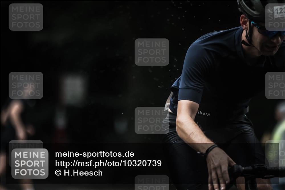 13.09.2026 - Stadtparktriathlon H.Heesch http://msf.ph/oto/10320739 13.09.2026 13:05:29 Radfahren 1202, 1231, 1256, 1352, 1402 meine-sportfotos.de