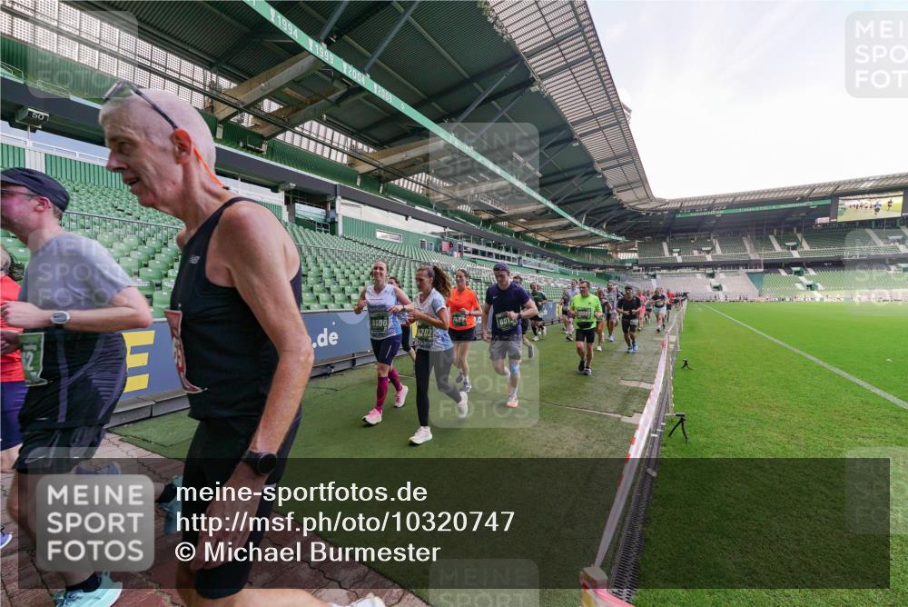 13.09.2026 - 21. swb-Marathon Bremen Michael Burmester http://msf.ph/oto/10320747 13.09.2026 13:20:29 Laufen im Stadion 333, 464, 512, 620, 704, 938, 1066, 1129, 1156, 1158, 1409, 1439, 1446, 1676, 1697, 1756, 1808, 1815, 1846, 1916, 2010, 2028, 2064, 2139, 2201, 2240, 2258, 2278, 2315, 2349, 2394, 2395, 2414, 2417, 2437, 2501, 2519, 2533, 2563, 2588, 2626, 2689, 2694, 2695, 2702, 2703, 2722, 2736, 2756, 2793, 2843, 2886, 2983, 3004, 3010, 3017, 3018, 3031, 3035, 3036, 3037, 3046, 3059, 3070, 3074, 3102, 3116, 3139, 3144, 3189, 3198, 3243, 3263, 3264, 3310, 3315 meine-sportfotos.de
