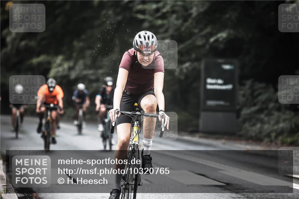 13.09.2026 - Stadtparktriathlon H.Heesch http://msf.ph/oto/10320765 13.09.2026 11:57:17 Radfahren 744, 781, 804, 807, 899, 916, 958, 1048 meine-sportfotos.de