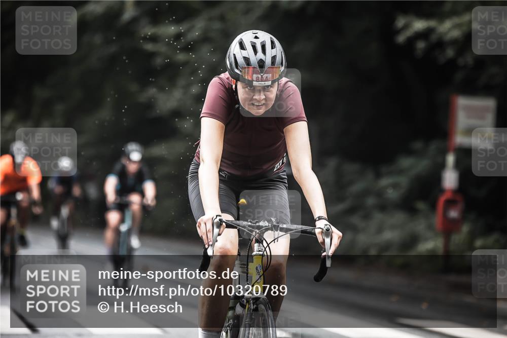 13.09.2026 - Stadtparktriathlon H.Heesch http://msf.ph/oto/10320789 13.09.2026 11:57:18 Radfahren 744, 781, 804, 807, 899, 916, 958, 1048 meine-sportfotos.de
