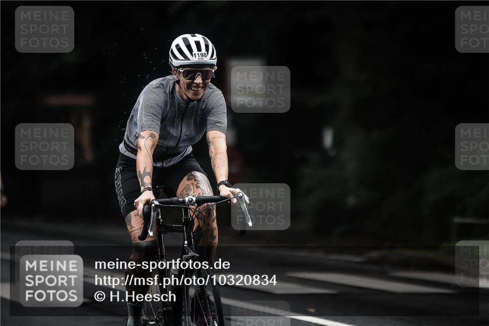13.09.2026 - Stadtparktriathlon H.Heesch http://msf.ph/oto/10320834 13.09.2026 13:05:39 Radfahren 1198, 1265, 1276, 1377 meine-sportfotos.de