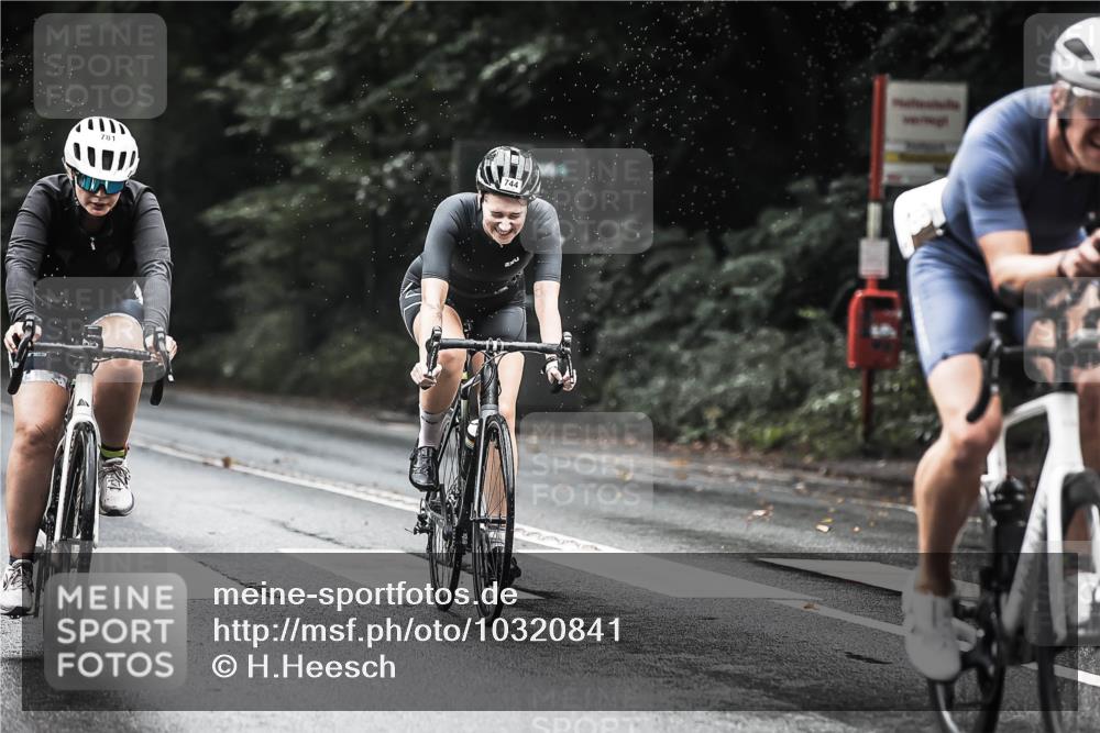 13.09.2026 - Stadtparktriathlon H.Heesch http://msf.ph/oto/10320841 13.09.2026 11:57:21 Radfahren 744, 781, 804, 807, 833, 899, 958 meine-sportfotos.de