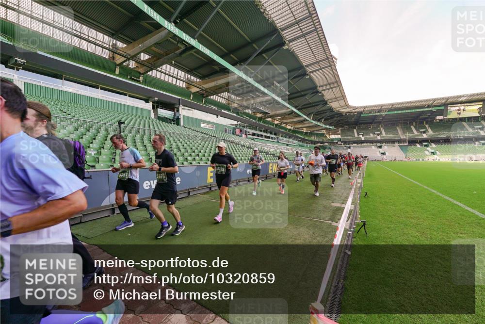 13.09.2026 - 21. swb-Marathon Bremen Michael Burmester http://msf.ph/oto/10320859 13.09.2026 13:20:38 Laufen im Stadion 333, 423, 464, 512, 620, 704, 782, 938, 1066, 1129, 1156, 1158, 1177, 1316, 1409, 1439, 1446, 1676, 1697, 1756, 1808, 1815, 1846, 1916, 2010, 2028, 2064, 2139, 2201, 2240, 2258, 2278, 2315, 2349, 2394, 2395, 2414, 2417, 2437, 2501, 2519, 2533, 2551, 2588, 2626, 2689, 2694, 2695, 2702, 2703, 2722, 2736, 2756, 2793, 2843, 2886, 2954, 3004, 3010, 3017, 3018, 3031, 3035, 3036, 3037, 3059, 3070, 3074, 3102, 3116, 3139, 3144, 3243, 3263, 3264, 3310, 3315 meine-sportfotos.de