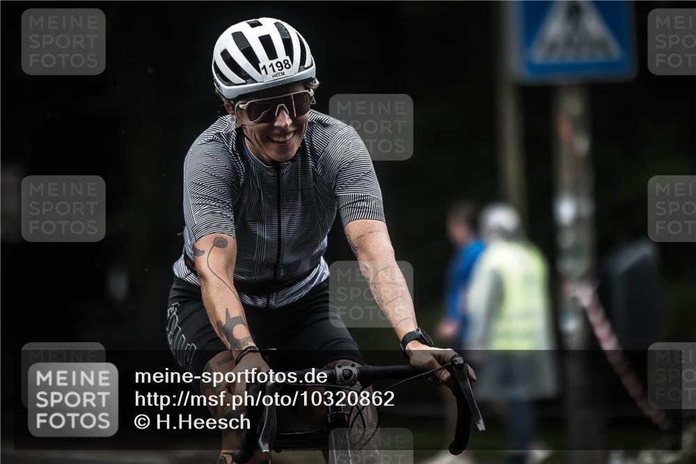13.09.2026 - Stadtparktriathlon H.Heesch http://msf.ph/oto/10320862 13.09.2026 13:05:40 Radfahren 1198, 1265, 1276, 1377, 1420 meine-sportfotos.de