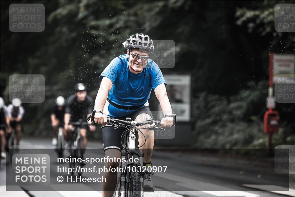 13.09.2026 - Stadtparktriathlon H.Heesch http://msf.ph/oto/10320907 13.09.2026 11:57:28 Radfahren 743, 744, 748, 781, 787, 833, 836, 884, 924, 937, 1036 meine-sportfotos.de