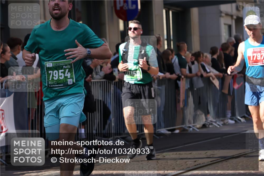 13.09.2026 - 21. swb-Marathon Bremen Strokosch-Dieckow http://msf.ph/oto/10320933 13.09.2026 13:18:01 Ziel 1146, 1419, 1872, 2055, 2260, 2671, 3241, 3458, 3514, 3634, 4131, 5292, 5307, 5460, 5695, 6152, 6293, 6294, 6818, 7491, 7731, 7954, 8094, 8404, 8872, 8943, 8944, 9019, 9134, 9609, 10065, 13150, 948, 1631, 1797, 2001, 2125, 2634, 2812, 3051, 3192, 3514, 4131, 4286, 4374, 4498, 4499, 4620, 4733, 5530, 5817, 5935, 5948, 6290, 6448, 8805, 8869, 9505, 9595, 9596, 9837, 13041, 13107 meine-sportfotos.de
