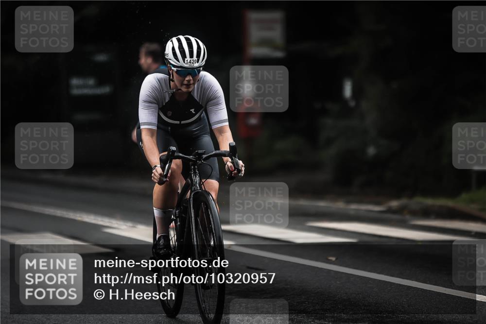 13.09.2026 - Stadtparktriathlon H.Heesch http://msf.ph/oto/10320957 13.09.2026 13:05:47 Radfahren 1265, 1340, 1407, 1420 meine-sportfotos.de