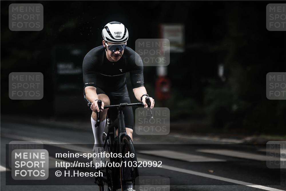 13.09.2026 - Stadtparktriathlon H.Heesch http://msf.ph/oto/10320992 13.09.2026 13:05:49 Radfahren 1340, 1407, 1420 meine-sportfotos.de