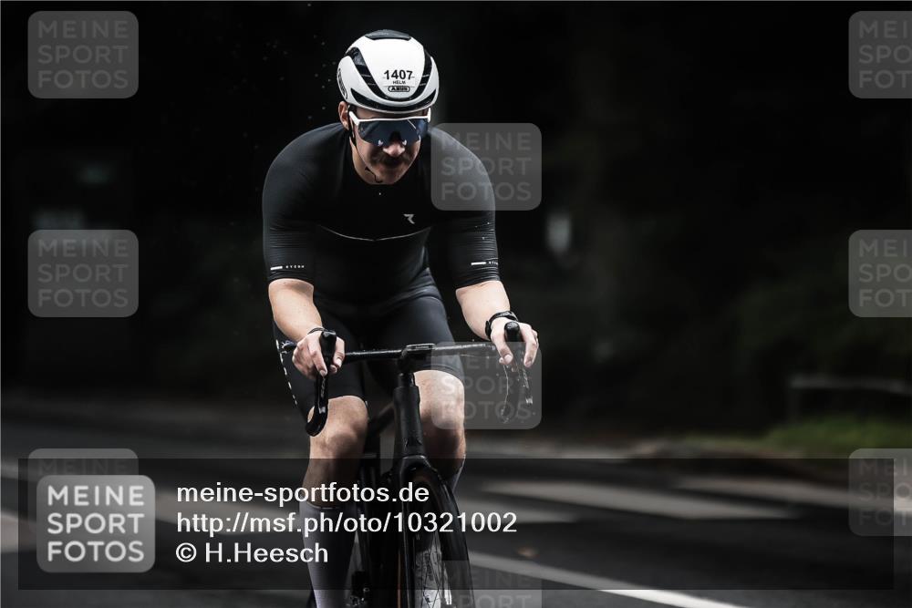 13.09.2026 - Stadtparktriathlon H.Heesch http://msf.ph/oto/10321002 13.09.2026 13:05:49 Radfahren 1340, 1407, 1420 meine-sportfotos.de