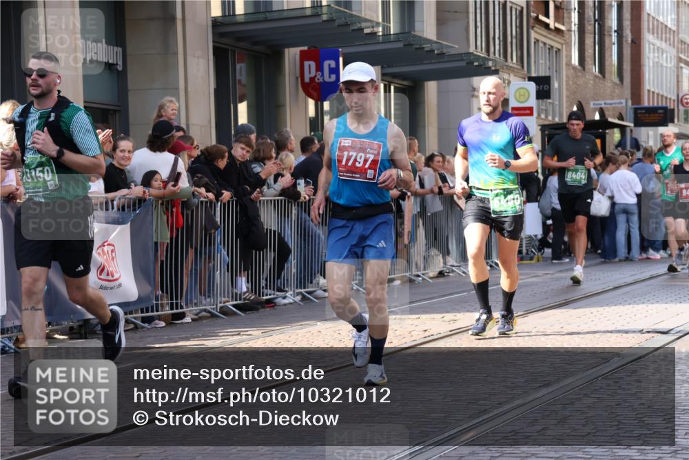 13.09.2026 - 21. swb-Marathon Bremen Strokosch-Dieckow http://msf.ph/oto/10321012 13.09.2026 13:18:03 Ziel 1146, 1419, 1872, 2055, 2260, 3458, 3634, 5292, 5307, 5460, 6152, 6293, 6294, 6818, 7491, 7731, 7954, 8094, 8404, 8872, 9019, 9134, 9275, 9609, 10065, 13150, 948, 1631, 1797, 2001, 2125, 2260, 2634, 2671, 3051, 3192, 3241, 3514, 4131, 4286, 4374, 4733, 5530, 5695, 5817, 5935, 5948, 6290, 6448, 8094, 8805, 8869, 8943, 8944, 9505, 9595, 9596, 9837, 13041 meine-sportfotos.de