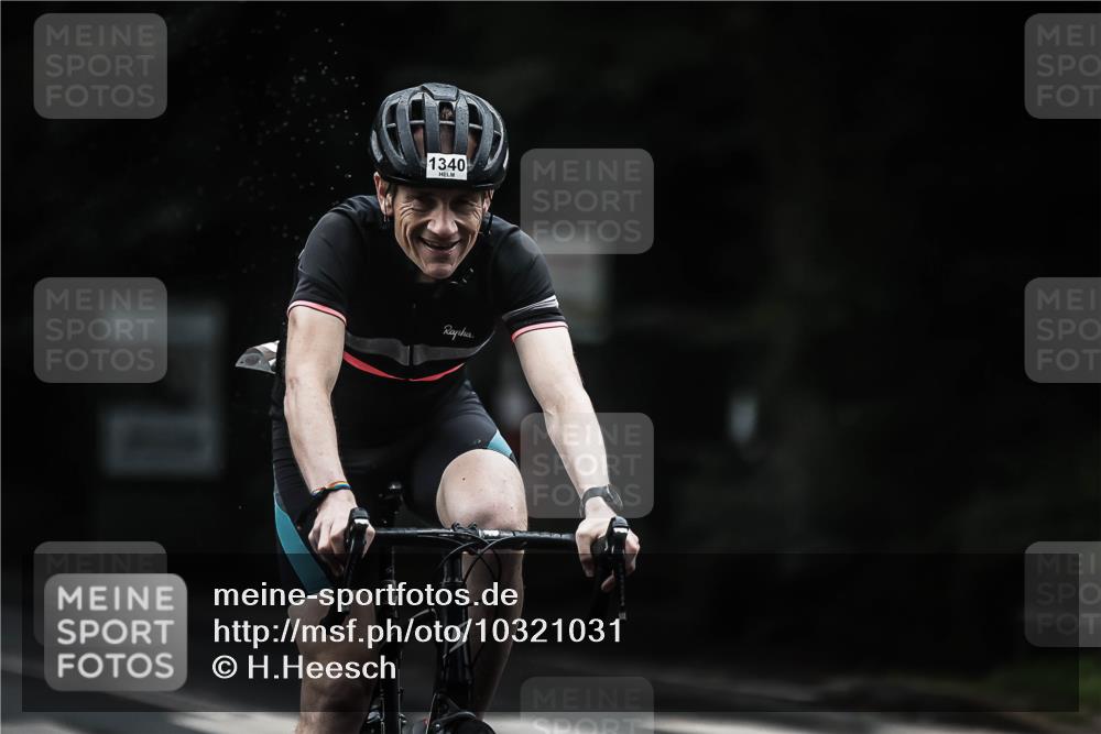 13.09.2026 - Stadtparktriathlon H.Heesch http://msf.ph/oto/10321031 13.09.2026 13:05:53 Radfahren 1340, 1407 meine-sportfotos.de