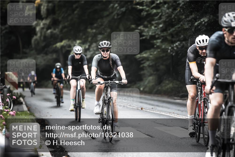 13.09.2026 - Stadtparktriathlon H.Heesch http://msf.ph/oto/10321038 13.09.2026 11:57:36 Radfahren 737, 743, 748, 757, 787, 825, 836, 923, 924, 937, 962, 964, 1060 meine-sportfotos.de