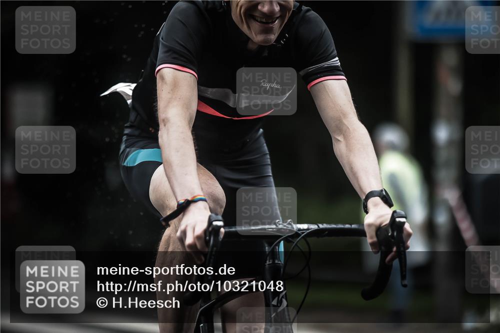 13.09.2026 - Stadtparktriathlon H.Heesch http://msf.ph/oto/10321048 13.09.2026 13:05:53 Radfahren 1340, 1407 meine-sportfotos.de