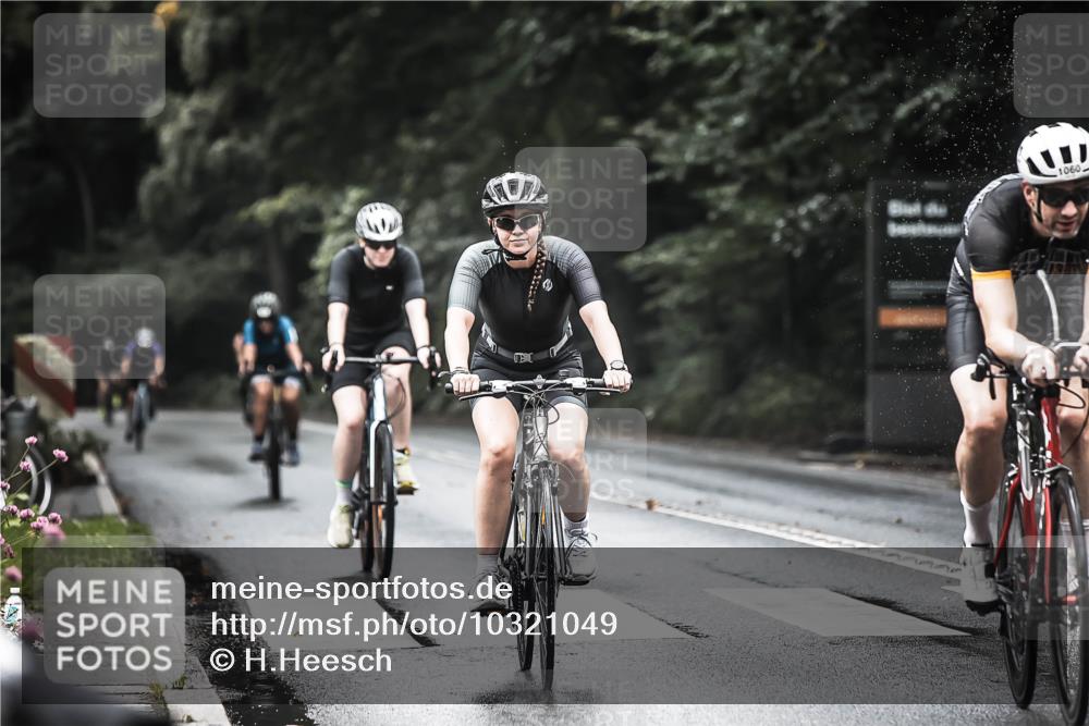 13.09.2026 - Stadtparktriathlon H.Heesch http://msf.ph/oto/10321049 13.09.2026 11:57:36 Radfahren 737, 743, 748, 757, 787, 825, 836, 923, 924, 937, 962, 964, 1060 meine-sportfotos.de