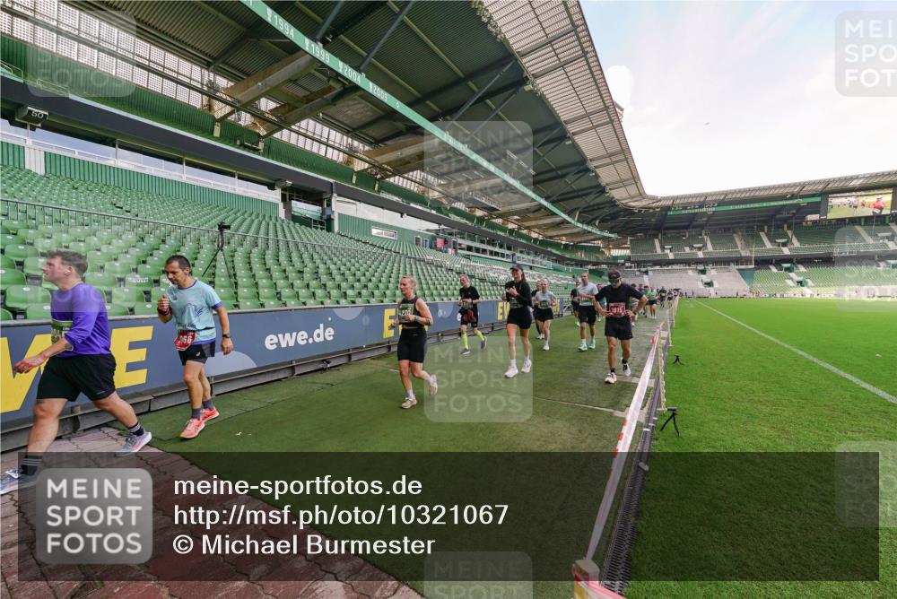 13.09.2026 - 21. swb-Marathon Bremen Michael Burmester http://msf.ph/oto/10321067 13.09.2026 13:20:59 Laufen im Stadion 258, 351, 423, 441, 464, 601, 620, 704, 782, 851, 1060, 1066, 1094, 1129, 1156, 1158, 1177, 1316, 1409, 1439, 1446, 1518, 1676, 1697, 1756, 1808, 1815, 1846, 1916, 2010, 2028, 2064, 2139, 2201, 2258, 2278, 2349, 2394, 2395, 2414, 2417, 2437, 2501, 2519, 2533, 2551, 2588, 2626, 2694, 2695, 2702, 2722, 2736, 2756, 2793, 2828, 2886, 2954, 2995, 3004, 3010, 3017, 3018, 3022, 3034, 3035, 3036, 3037, 3059, 3070, 3074, 3102, 3116, 3139, 3144, 3225, 3243, 3263, 3264, 3310, 3315 meine-sportfotos.de