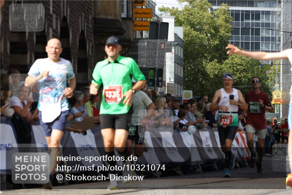 13.09.2026 - 21. swb-Marathon Bremen Strokosch-Dieckow http://msf.ph/oto/10321074 13.09.2026 13:08:45 Ziel 339, 678, 1335, 1696, 3808, 4082, 4247, 4888, 5424, 5594, 8655, 9084, 9582, 1925, 3110, 3330, 4384, 5517, 5636, 5696, 6906, 9240, 9867, 9906, 9911 meine-sportfotos.de